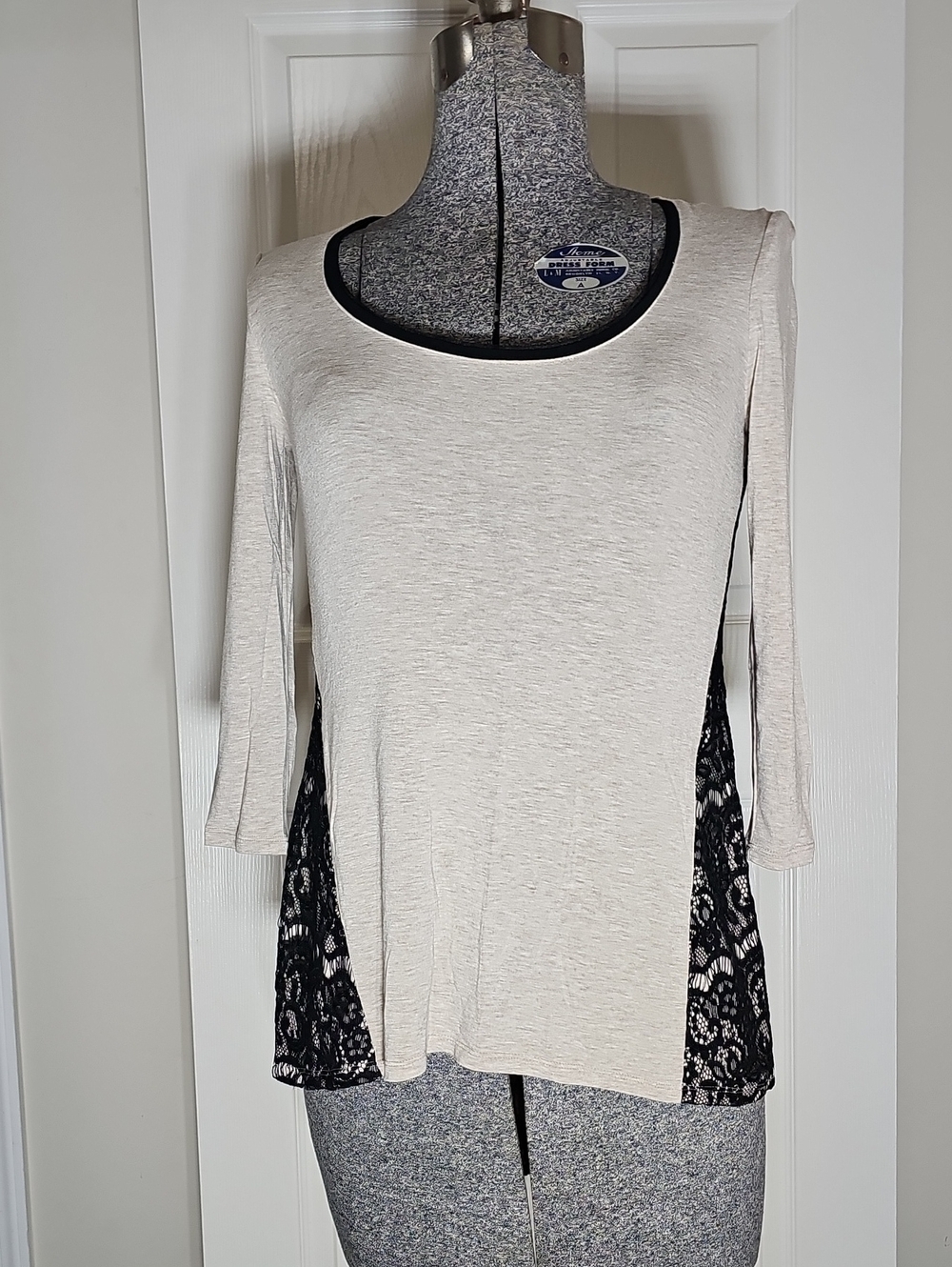 WHBM‎ Oatmeal/Black Lace Mesh Round Neck Top Tunic Pullover Blouse Size XXS